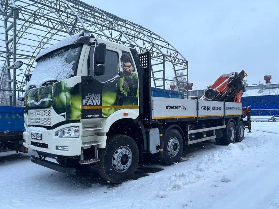 Бортовой FAW 8x4 с манипулятором PM68 (2) (1) Бортовой автомобиль FAW 8x4 с манипулятором PM68