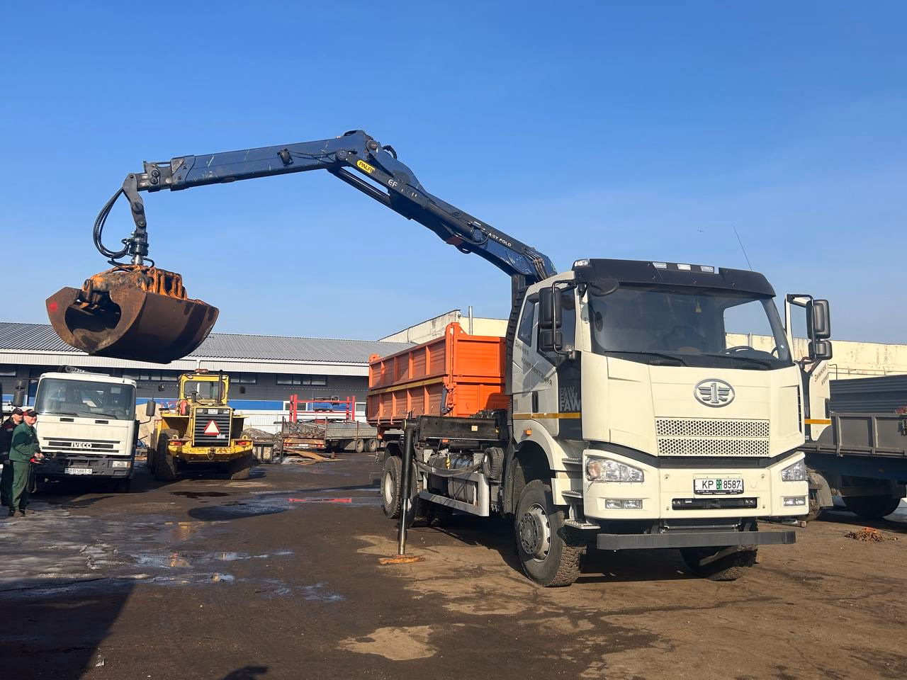 FAW 6х6 с КМУ Palfinger Epsilon Q150Z 84, 2026 г.