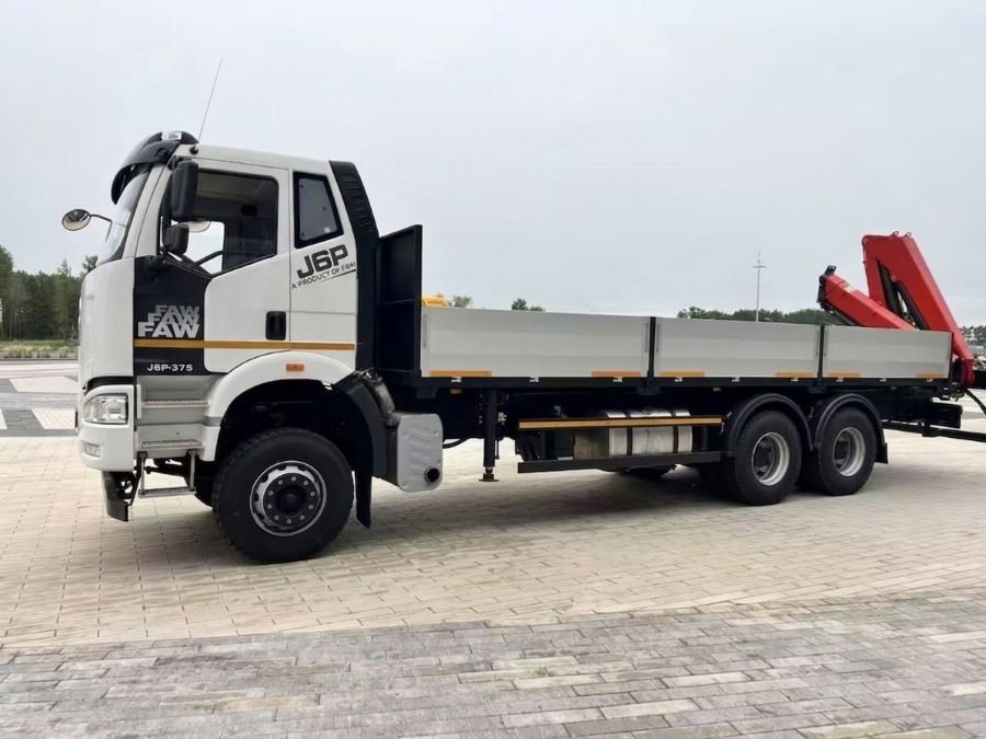 Бортовой автомобиль FAW J6 с КМУ Palfinger PK24001 (3) Бортовой автомобиль FAW J6 с КМУ Palfinger PK24001